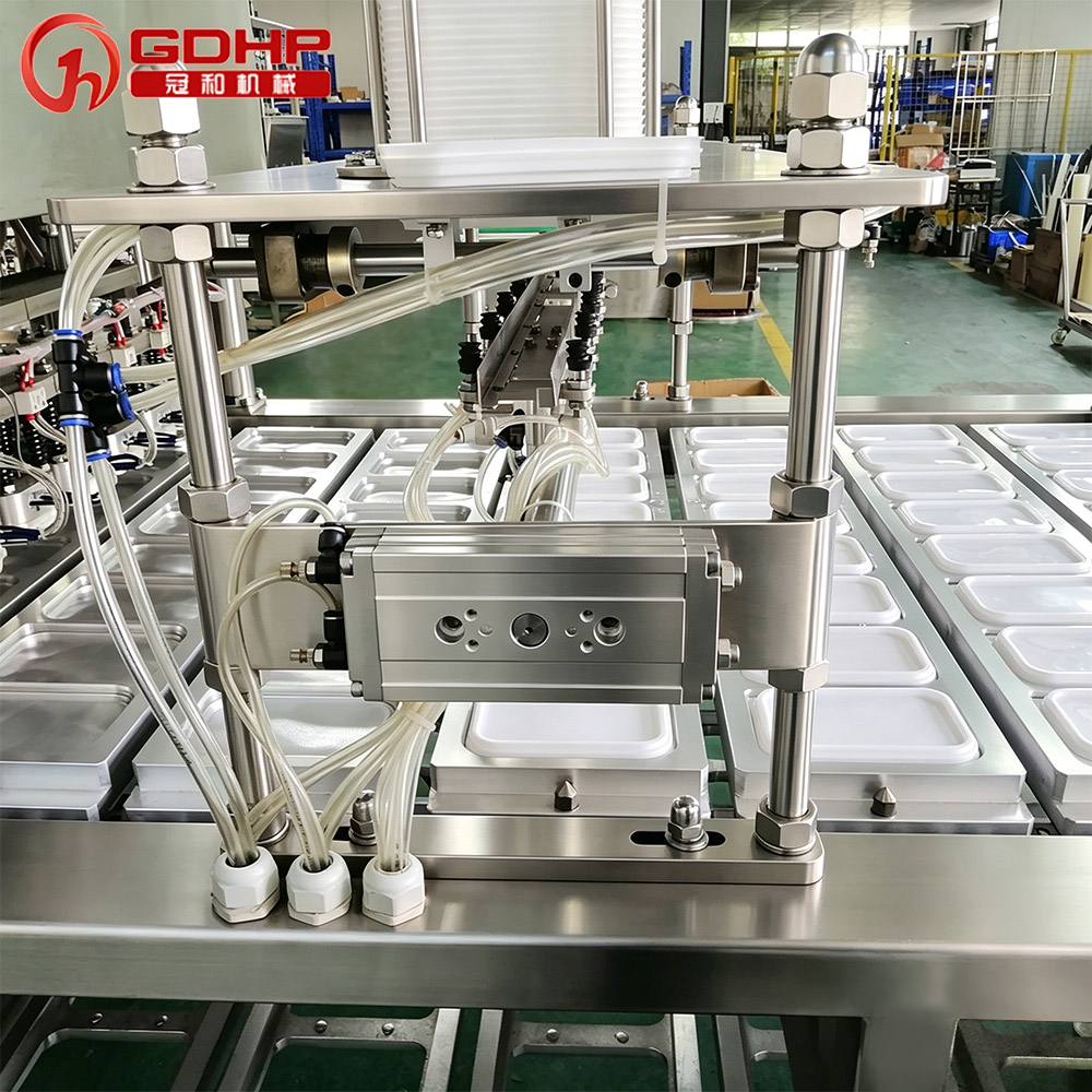 Yogurt Juice Mung Bean Paste Cream Oil Bottle Filling Sealing Machine for Eight-Treasure Porridge for Food Processing